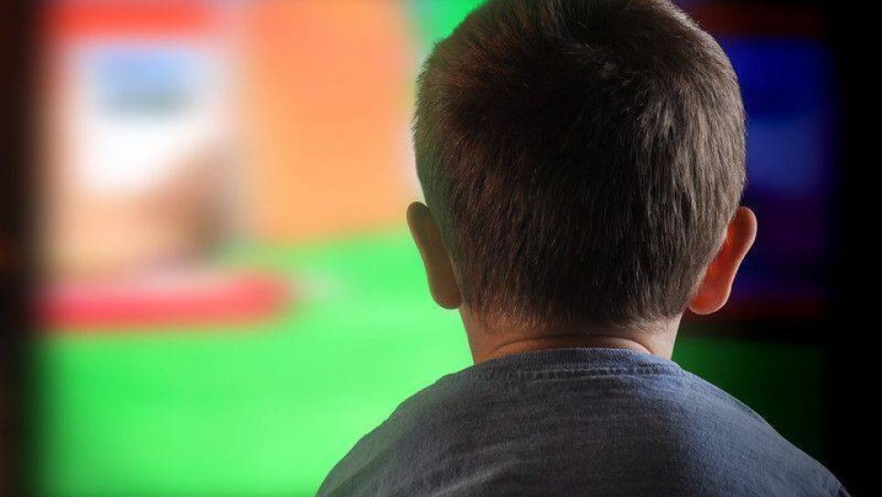 Annelerin Televizyonla İlgili Önemli Bir Yanılgısı