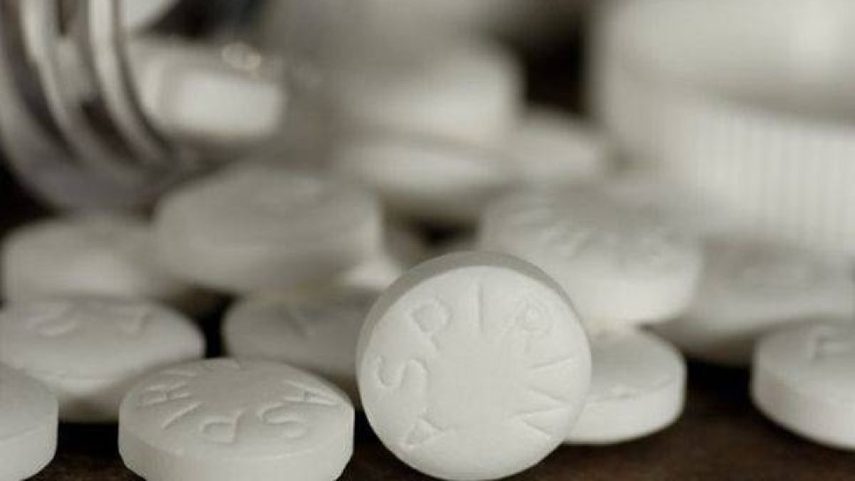 Düşük Doz Aspirin Kadınlarda Kolon Kanseri Riskini Azaltıyor