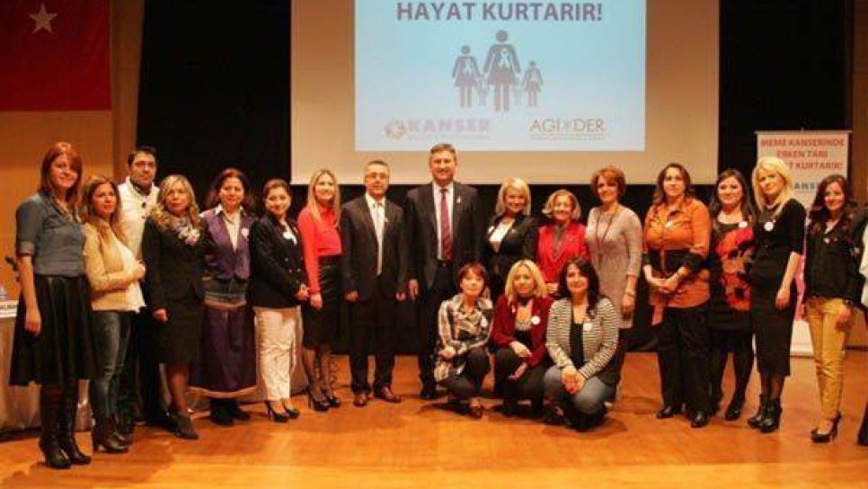 Gelin Hep Birlikte Meme Kanserinde Farkındalığı Arttıralım