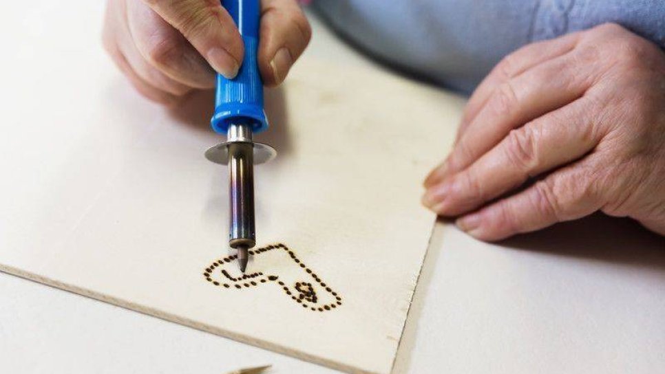 Gırtlak Kanserli Hastalar İçin Bir İletişim Aracı: SANAT