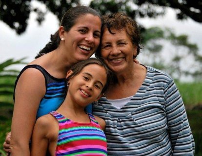 Meme kanseri tanısı almış anneler ve çocukları