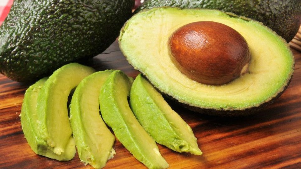Avokado faydaları, sağlık etkileri ve bir avokado salatası tarifi