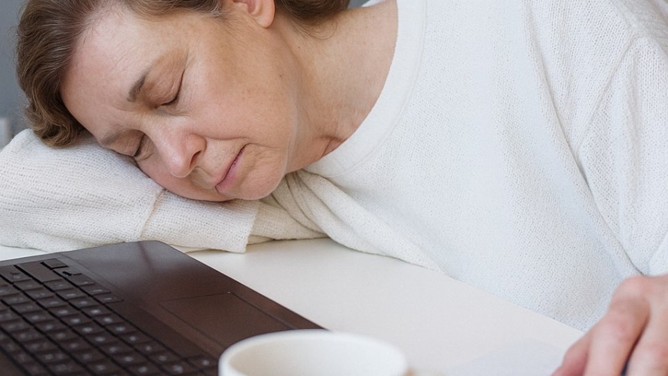 Kanserden Sonra Sürekli Yorgun Hissetmek Normal mi?