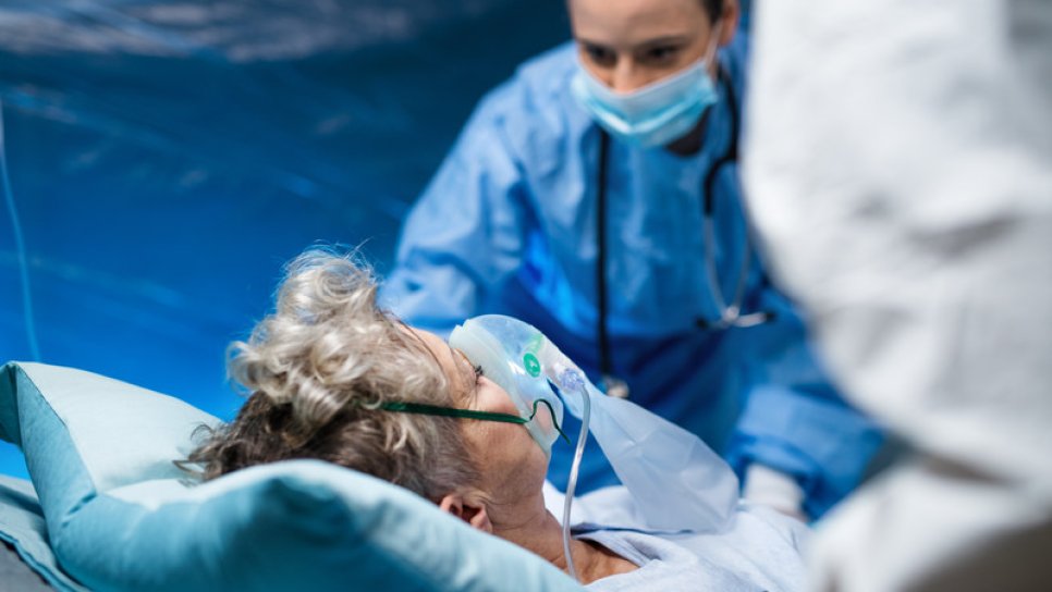 Warum und wie sollten GESUNDHEITSBESCHÄFTIGTE während der Coronavirus-(COVID-19)-Pandemie unterstützt werden?