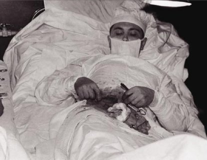 Kendi Üzerinde Ameliyat Yapmak 1961 – Kahraman Doktorlar