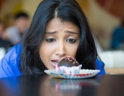 8 adımda YEME BAĞIMLILIĞI belirtileri, tanı ve tedavisi