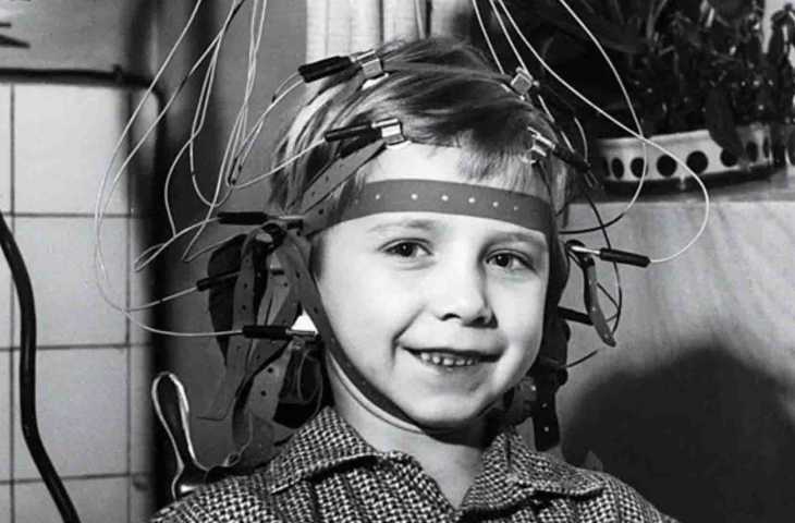 Elektroensefalogram (EEG) 1924 – Beynin Elektriksel Aktivitesinin İzlenmesi